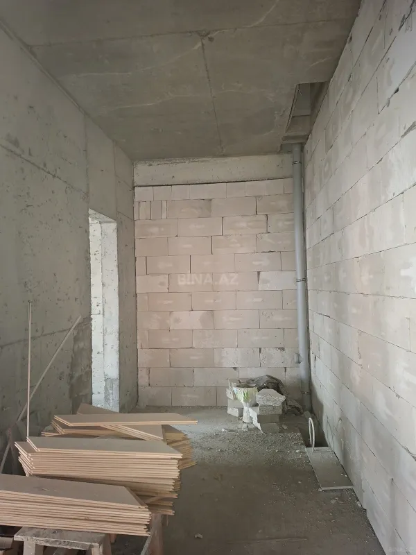 Satılır 3 otaqlı mənzil 169 m²