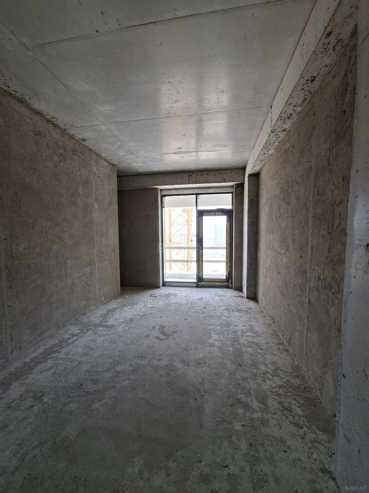 Satılır 3 otaqlı mənzil 169 m²