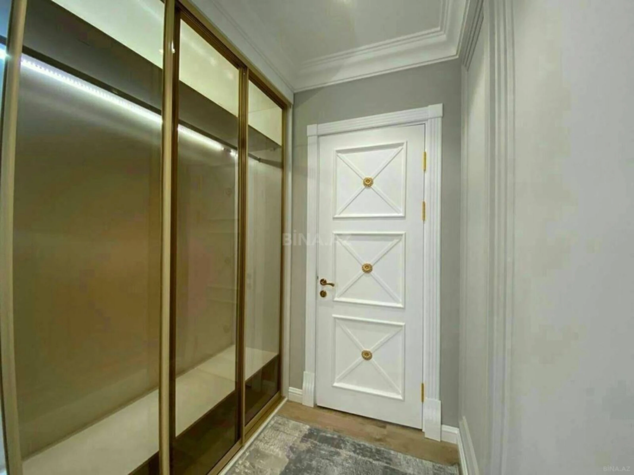 Kirayə verilir 2 otaqlı mənzil 110 m²