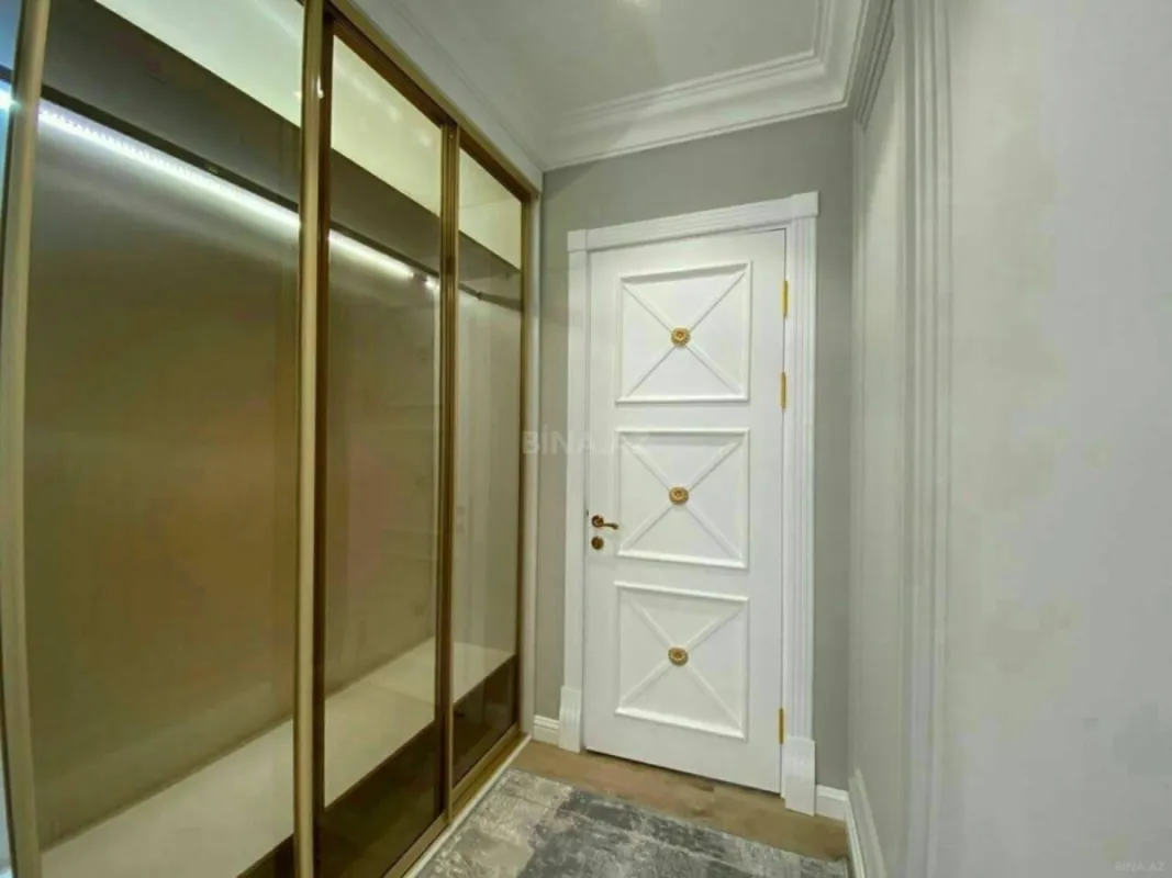 Kirayə verilir 2 otaqlı mənzil 110 m²