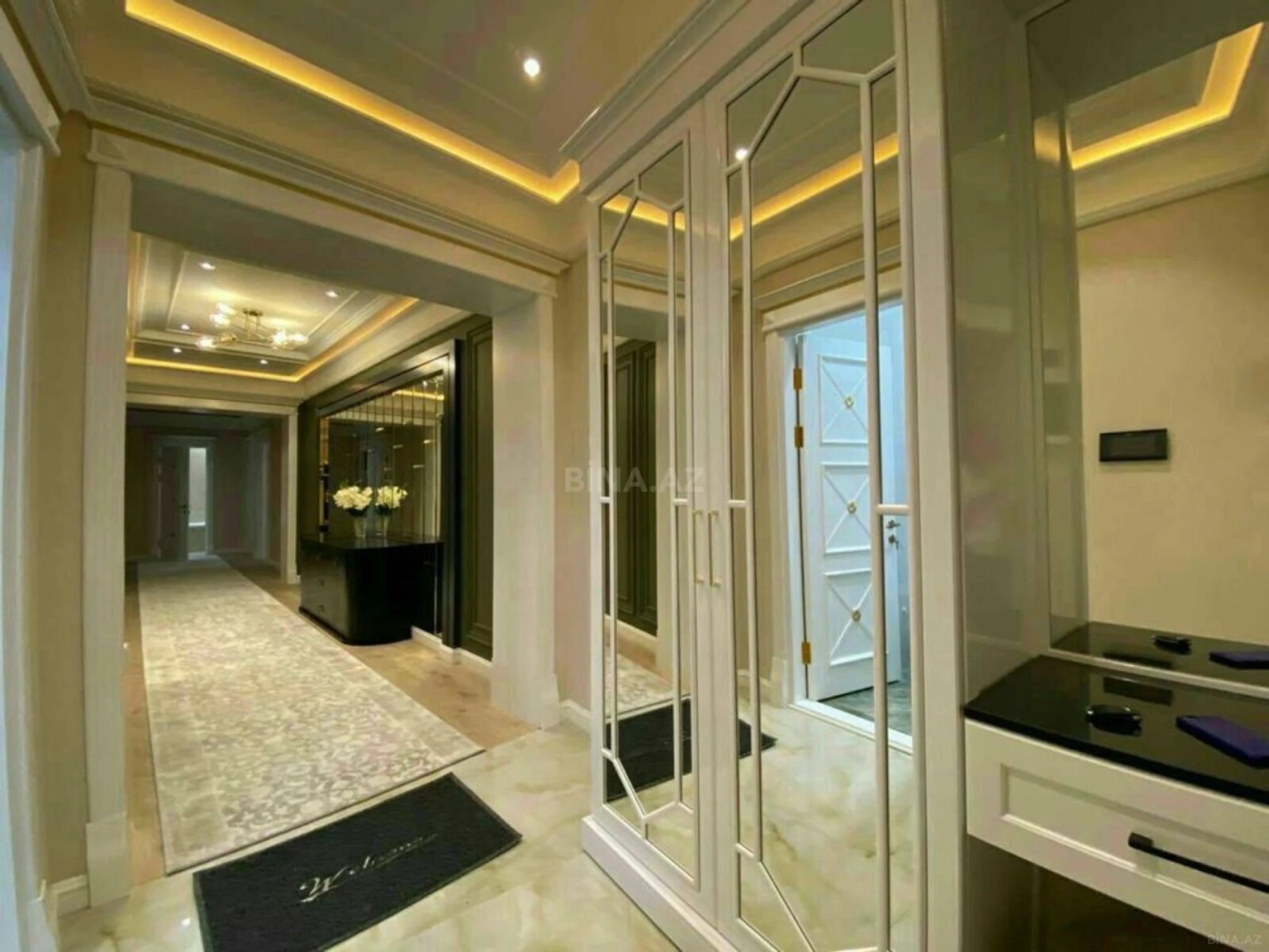 Kirayə verilir 2 otaqlı mənzil 110 m²