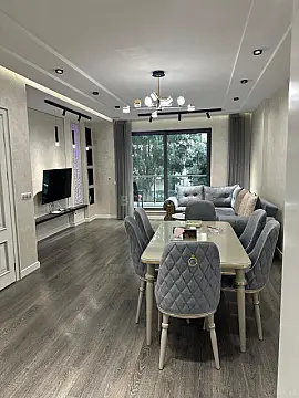 Kirayə verilir 2 otaqlı mənzil 105 m²