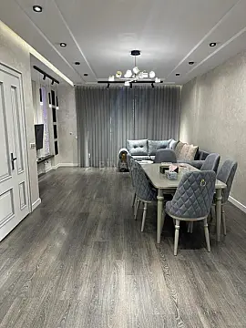 Kirayə verilir 2 otaqlı mənzil 105 m²