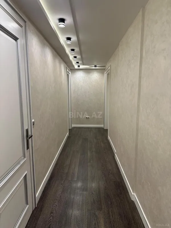 Kirayə verilir 2 otaqlı mənzil 105 m²
