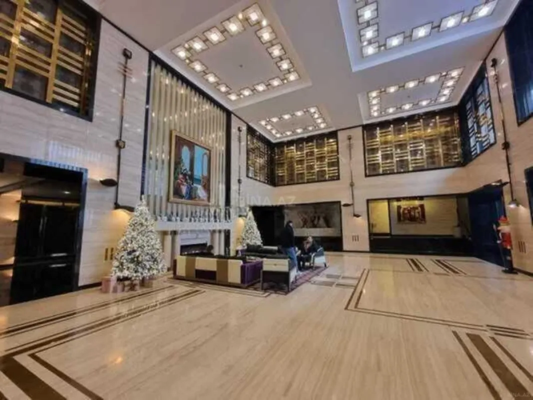 Kirayə verilir 2 otaqlı mənzil 105 m²