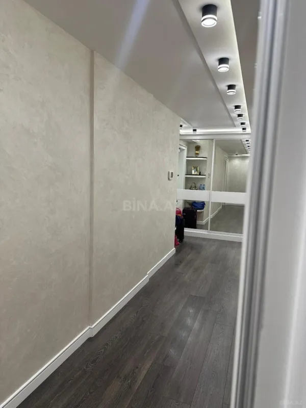 Kirayə verilir 2 otaqlı mənzil 105 m²