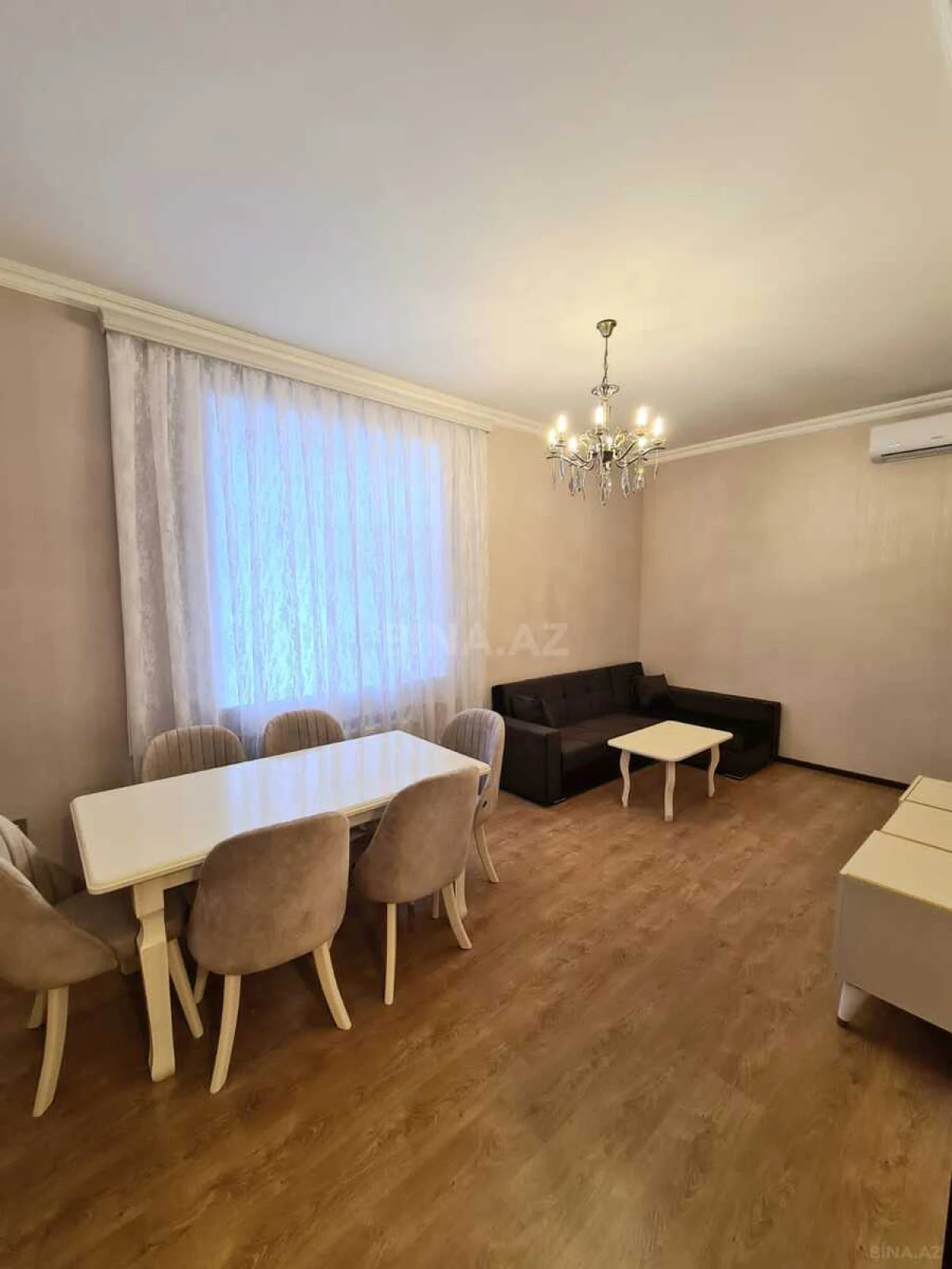 Kirayə verilir 2 otaqlı mənzil 70 m²