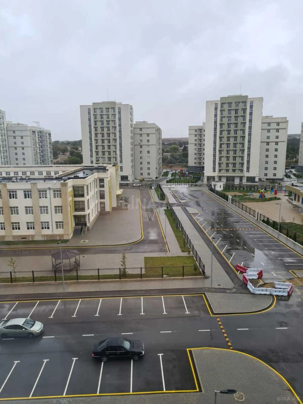 Kirayə verilir 2 otaqlı mənzil 70 m²