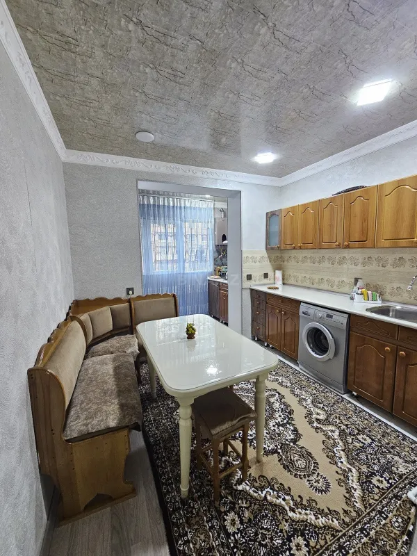 Satılır 2 otaqlı mənzil 70 m²