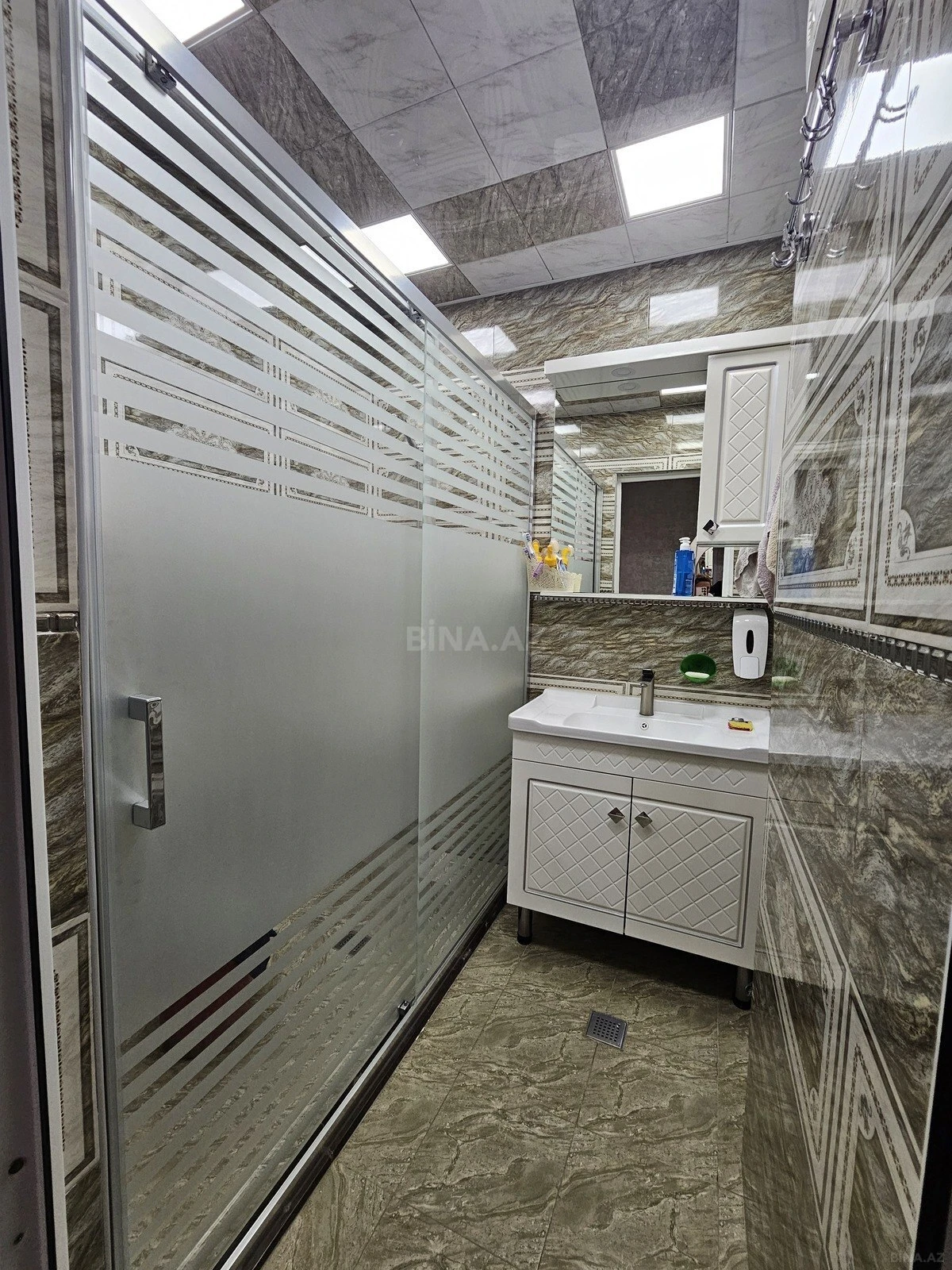 Satılır 2 otaqlı mənzil 70 m²