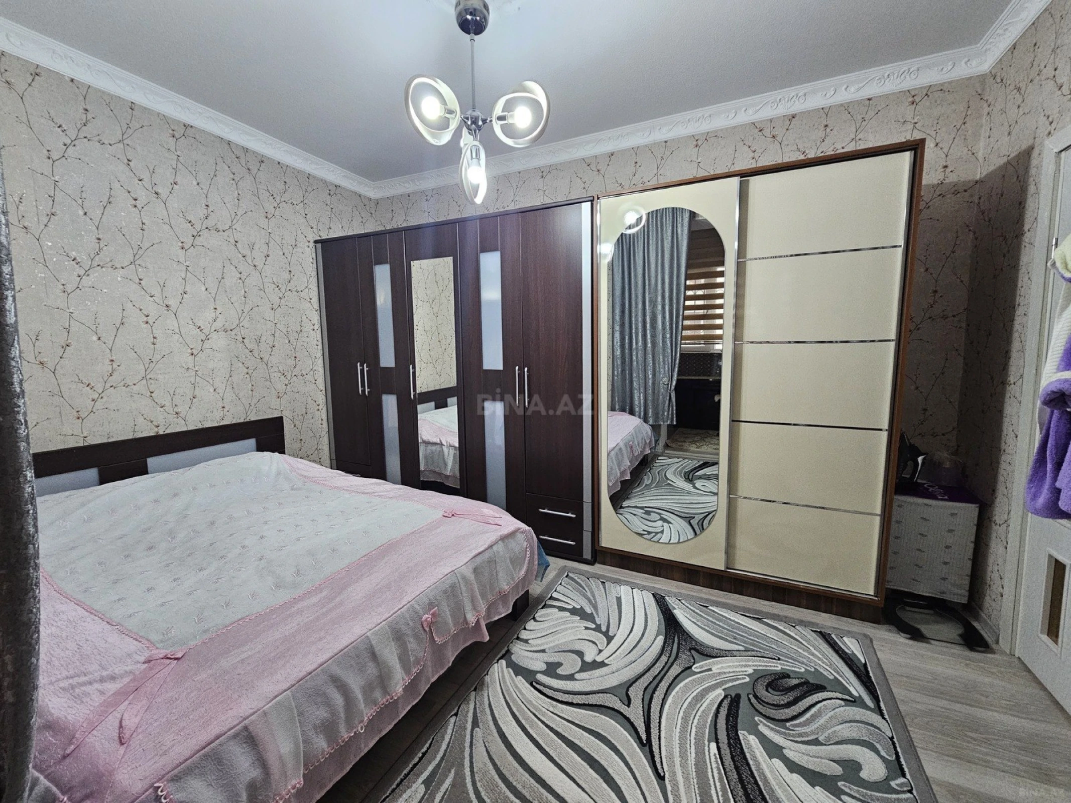 Satılır 2 otaqlı mənzil 70 m²