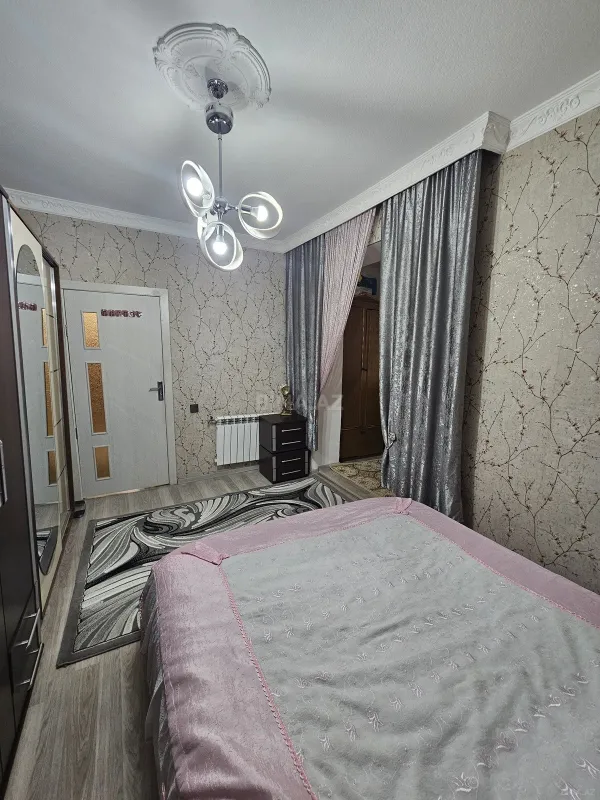 Satılır 2 otaqlı mənzil 70 m²