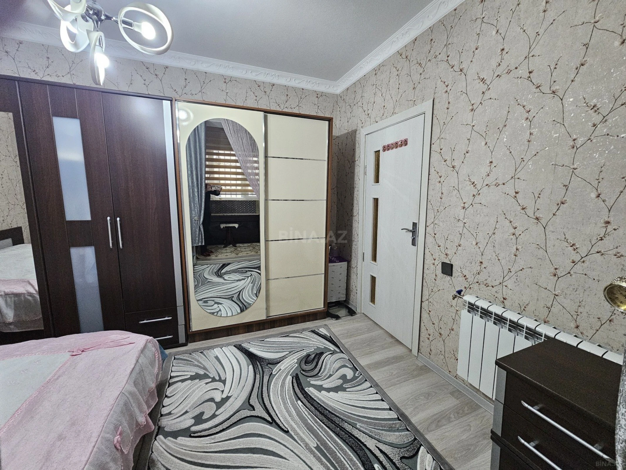 Satılır 2 otaqlı mənzil 70 m²