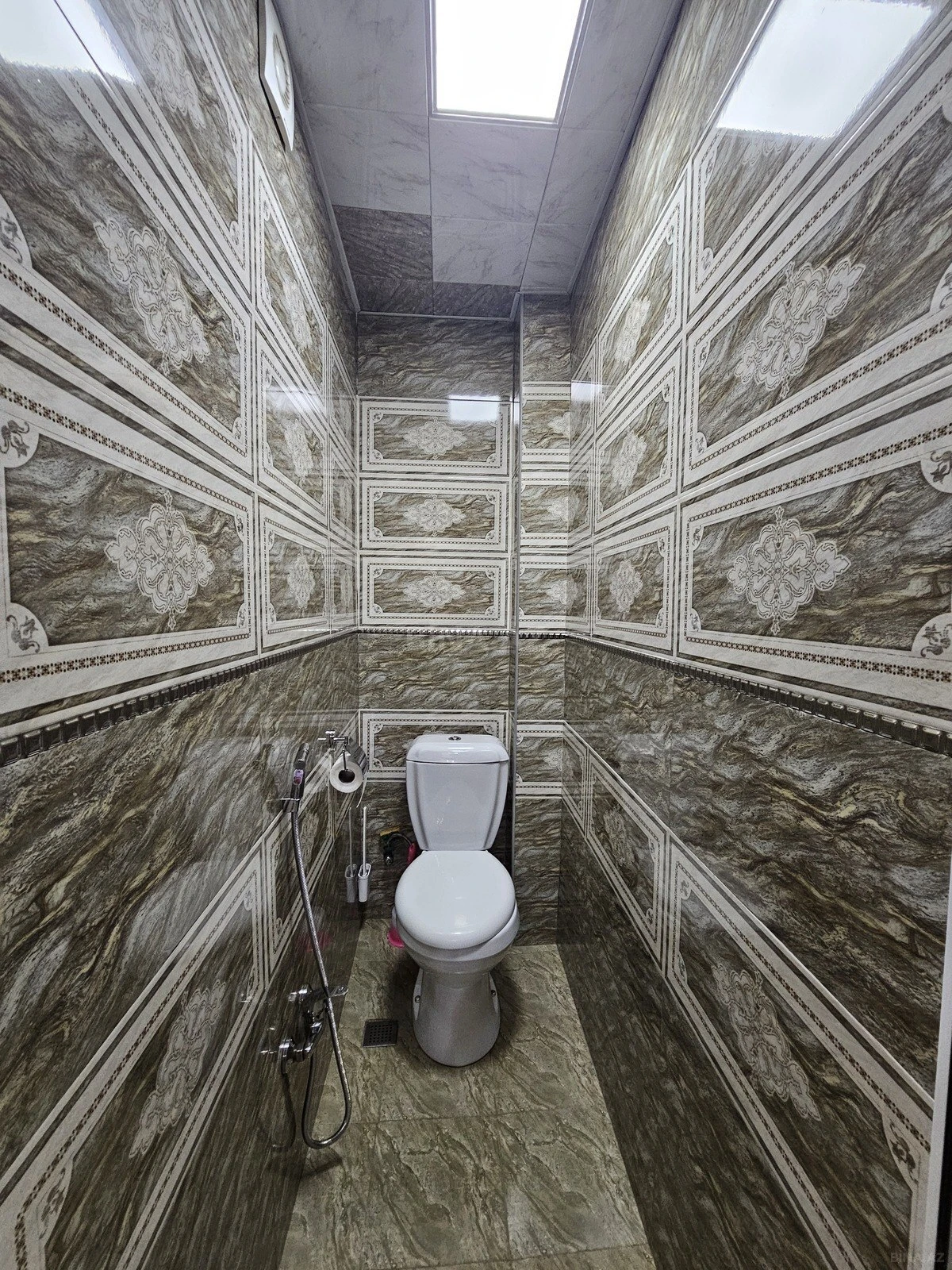 Satılır 2 otaqlı mənzil 70 m²