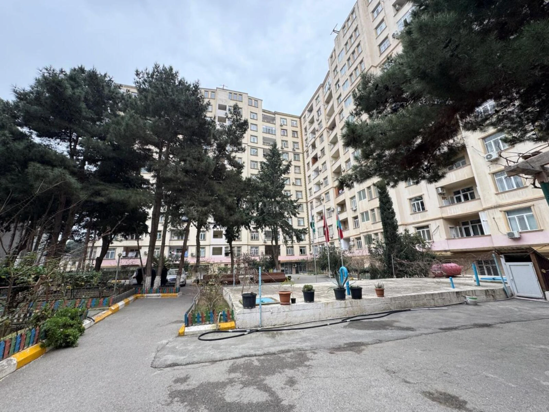 Satılır 3 otaqlı mənzil 90 m²