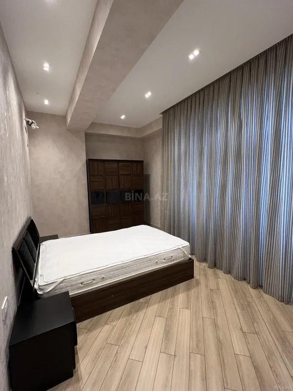Kirayə verilir 2 otaqlı mənzil 93 m²