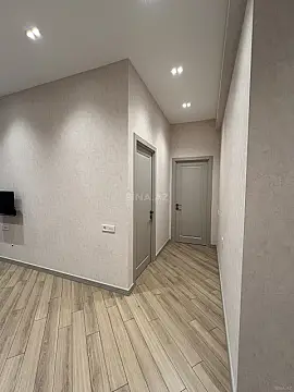 Kirayə verilir 2 otaqlı mənzil 93 m²