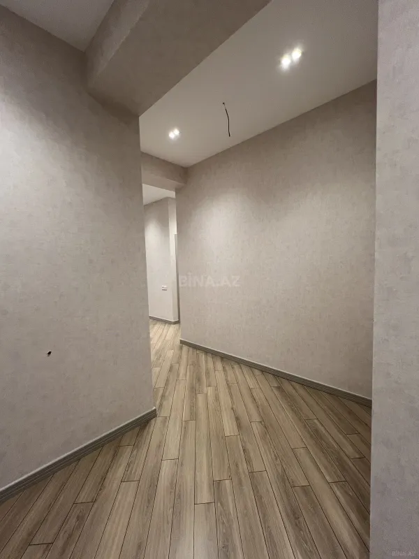Kirayə verilir 2 otaqlı mənzil 93 m²