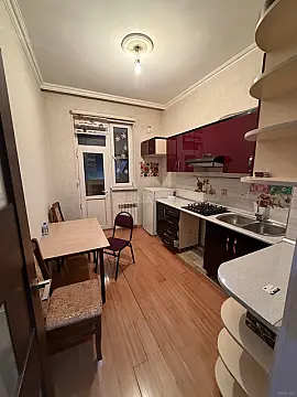 Kirayə verilir 2 otaqlı mənzil 65 m²