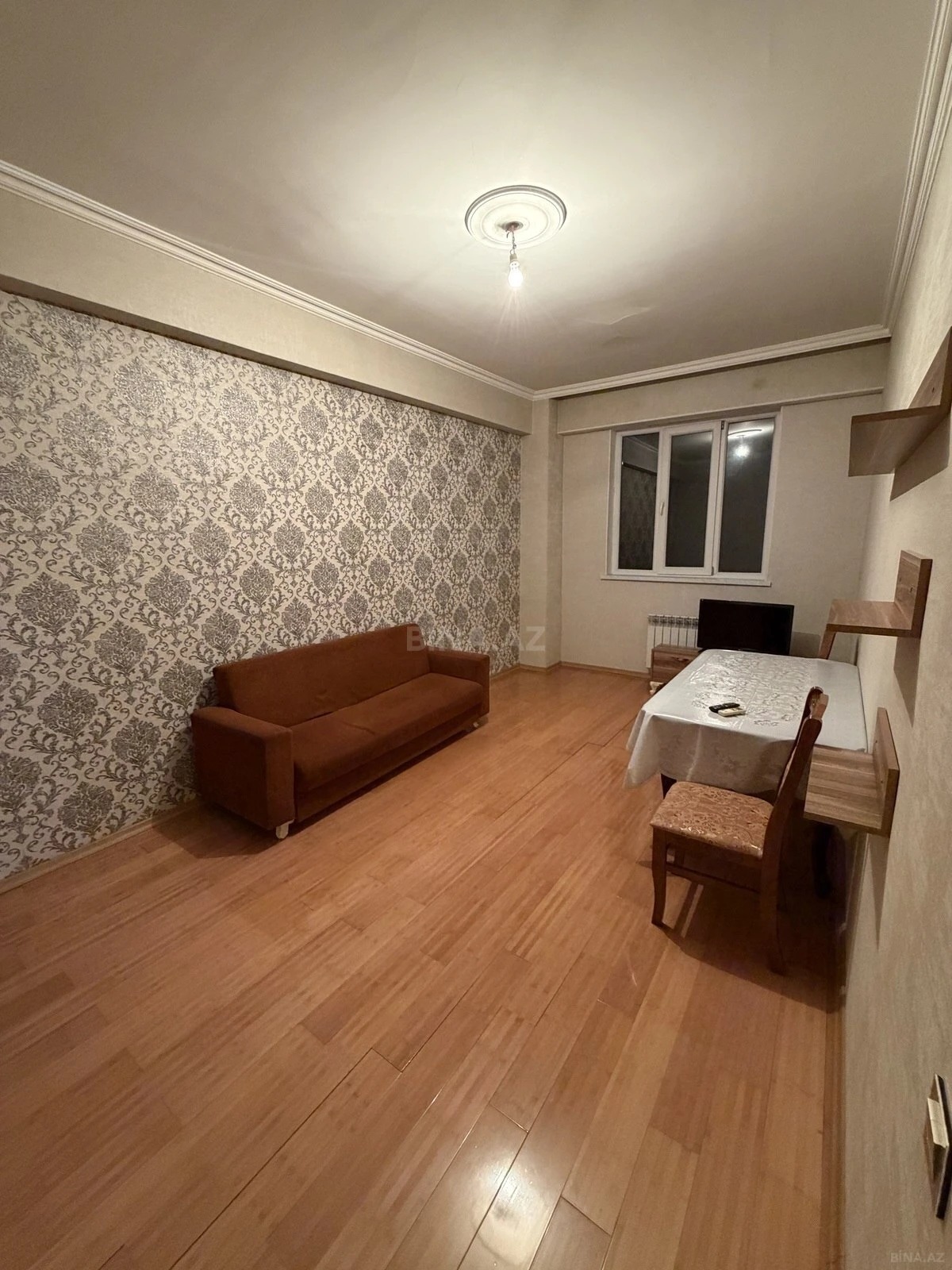 Kirayə verilir 2 otaqlı mənzil 65 m²