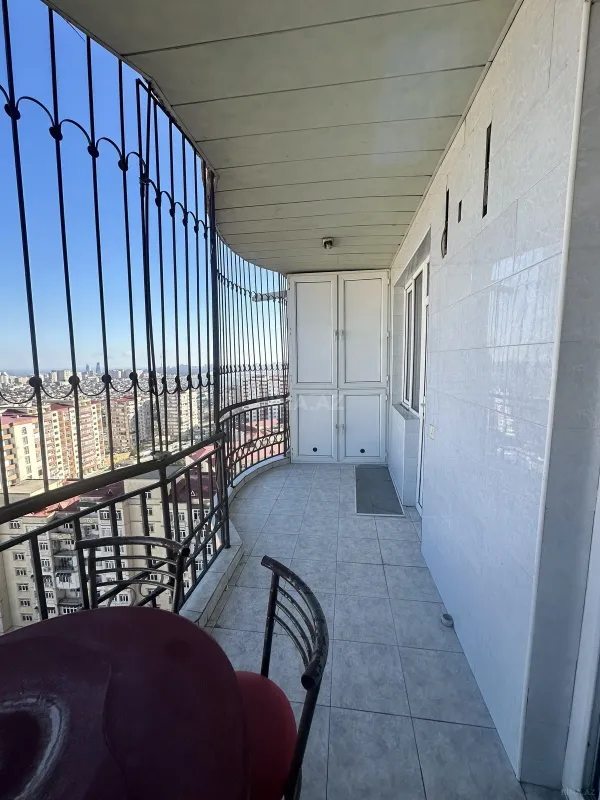 Satılır 2 otaqlı mənzil 62 m²