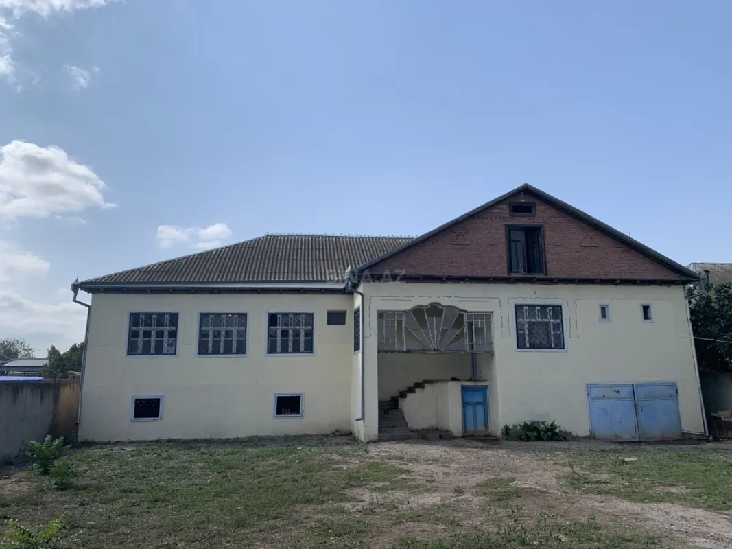 Satılır 4 otaqlı həyət evi 170 m²