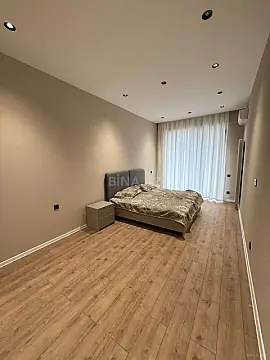 Kirayə verilir 2 otaqlı mənzil 117 m²