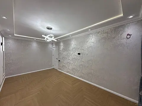Satılır 3 otaqlı mənzil 223 m²