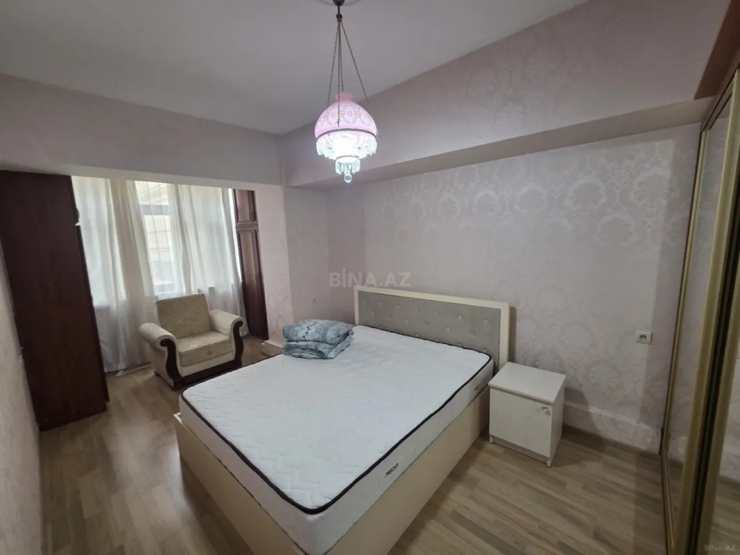 Kirayə verilir 2 otaqlı mənzil 70 m²
