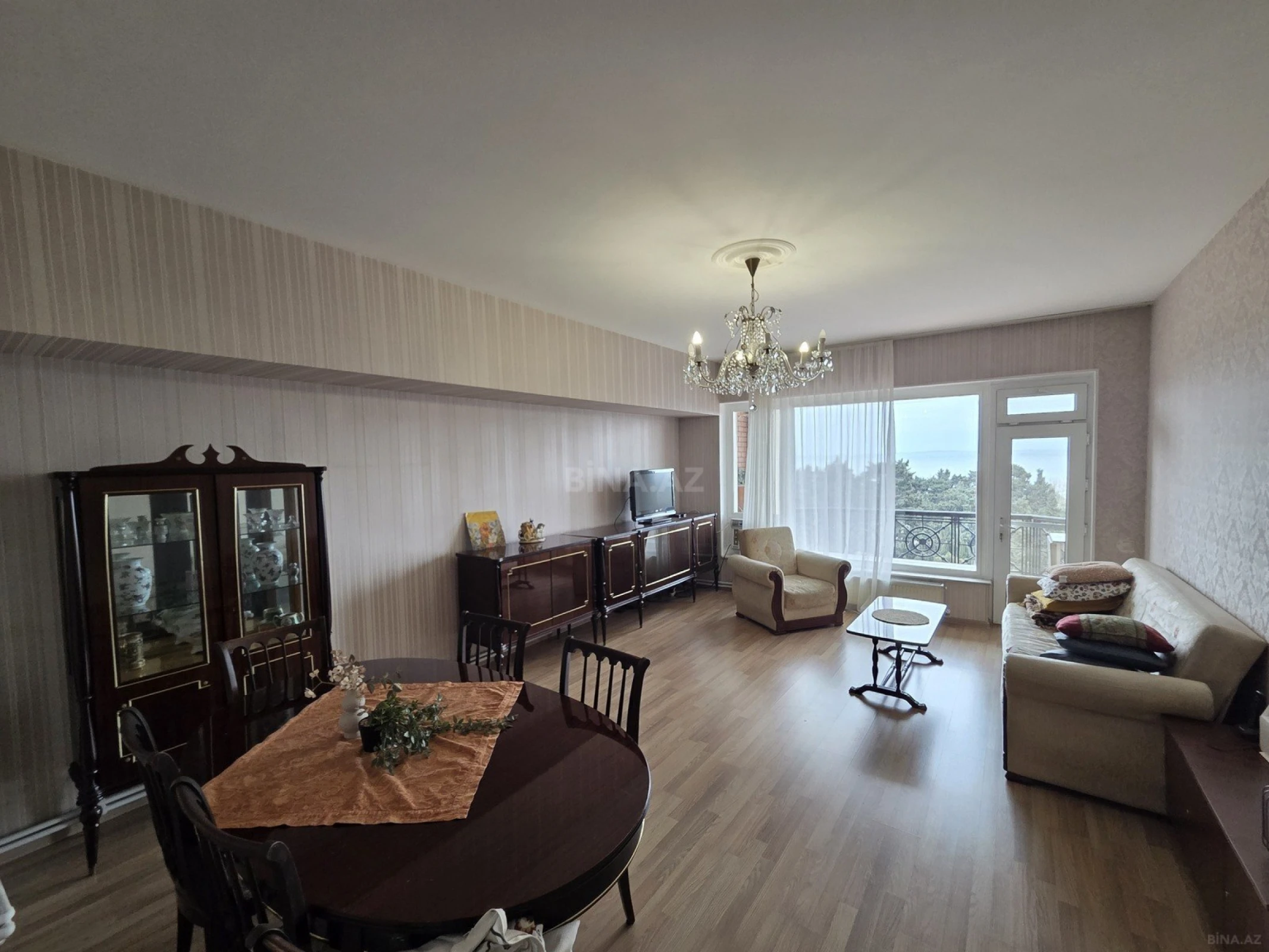 Kirayə verilir 2 otaqlı mənzil 70 m²