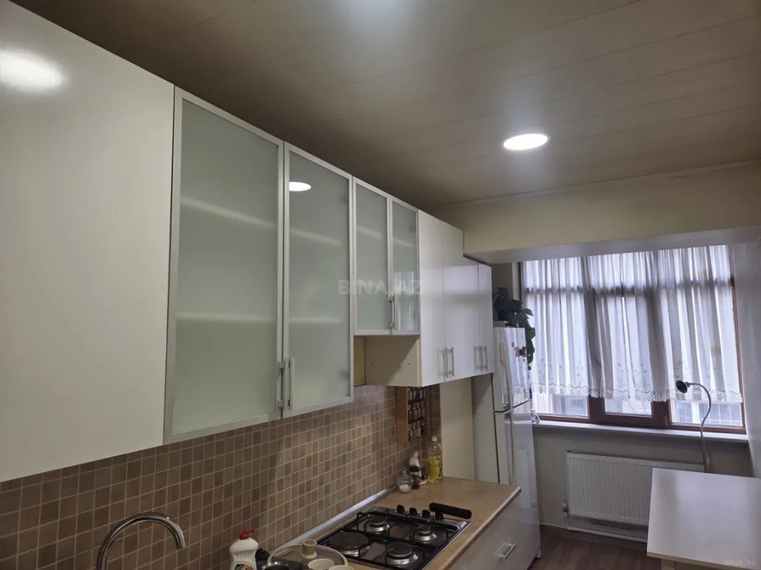 Kirayə verilir 2 otaqlı mənzil 70 m²