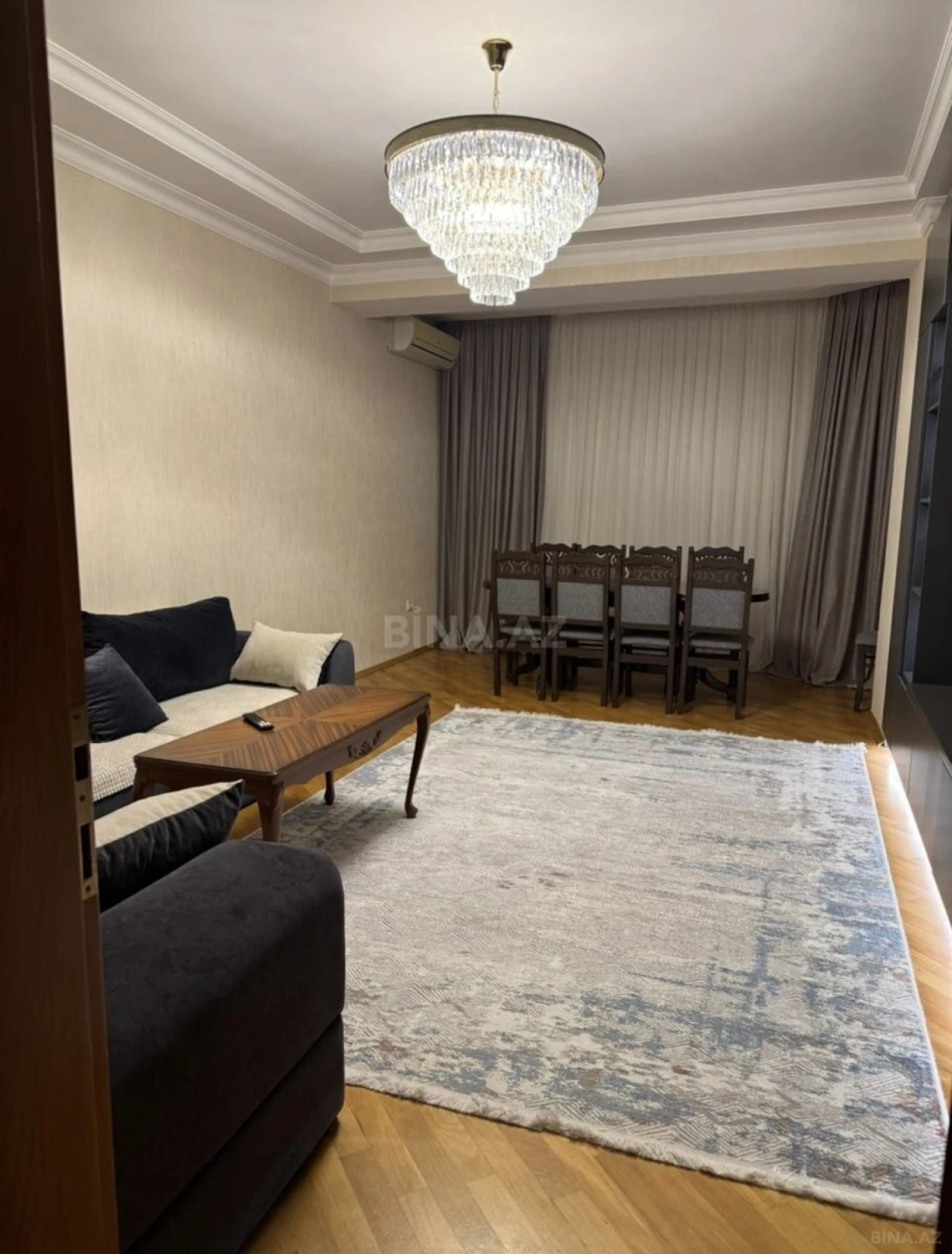 Satılır 3 otaqlı mənzil 140 m²