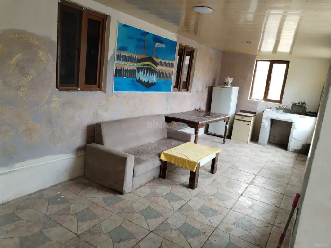 Satılır 3 otaqlı həyət evi 33 m²