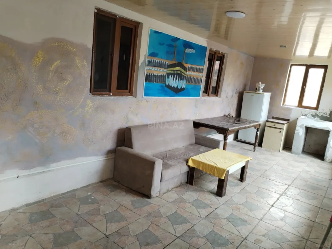 Satılır 3 otaqlı həyət evi 33 m²