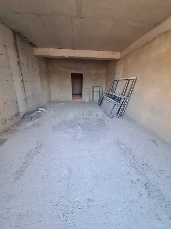 Satılır 4 otaqlı mənzil 196 m²