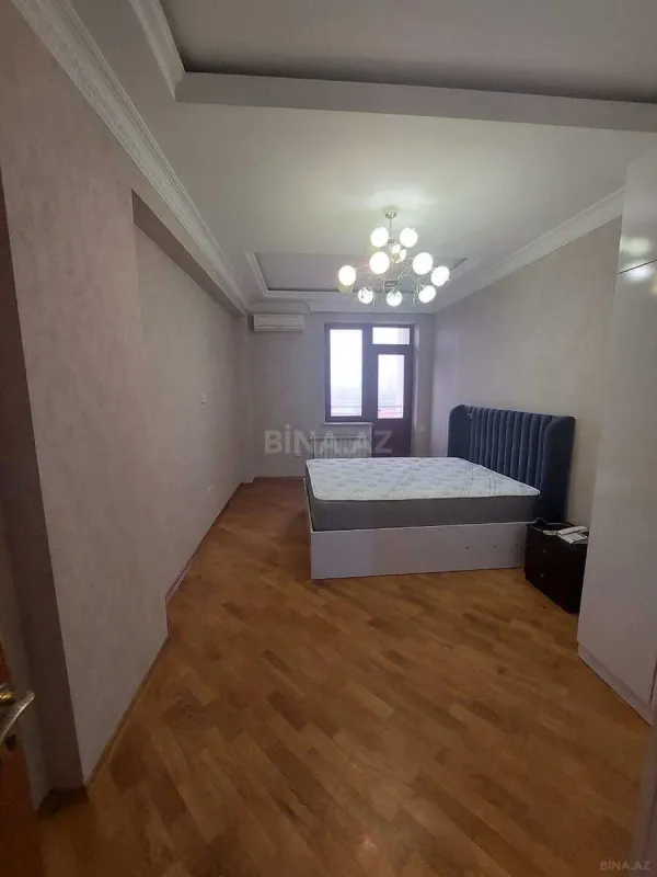 Kirayə verilir 3 otaqlı mənzil 120 m²