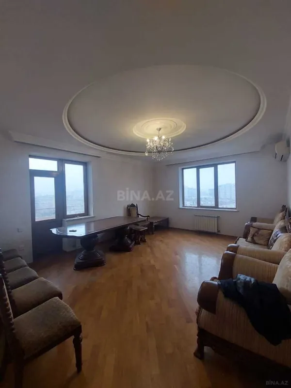 Kirayə verilir 3 otaqlı mənzil 120 m²