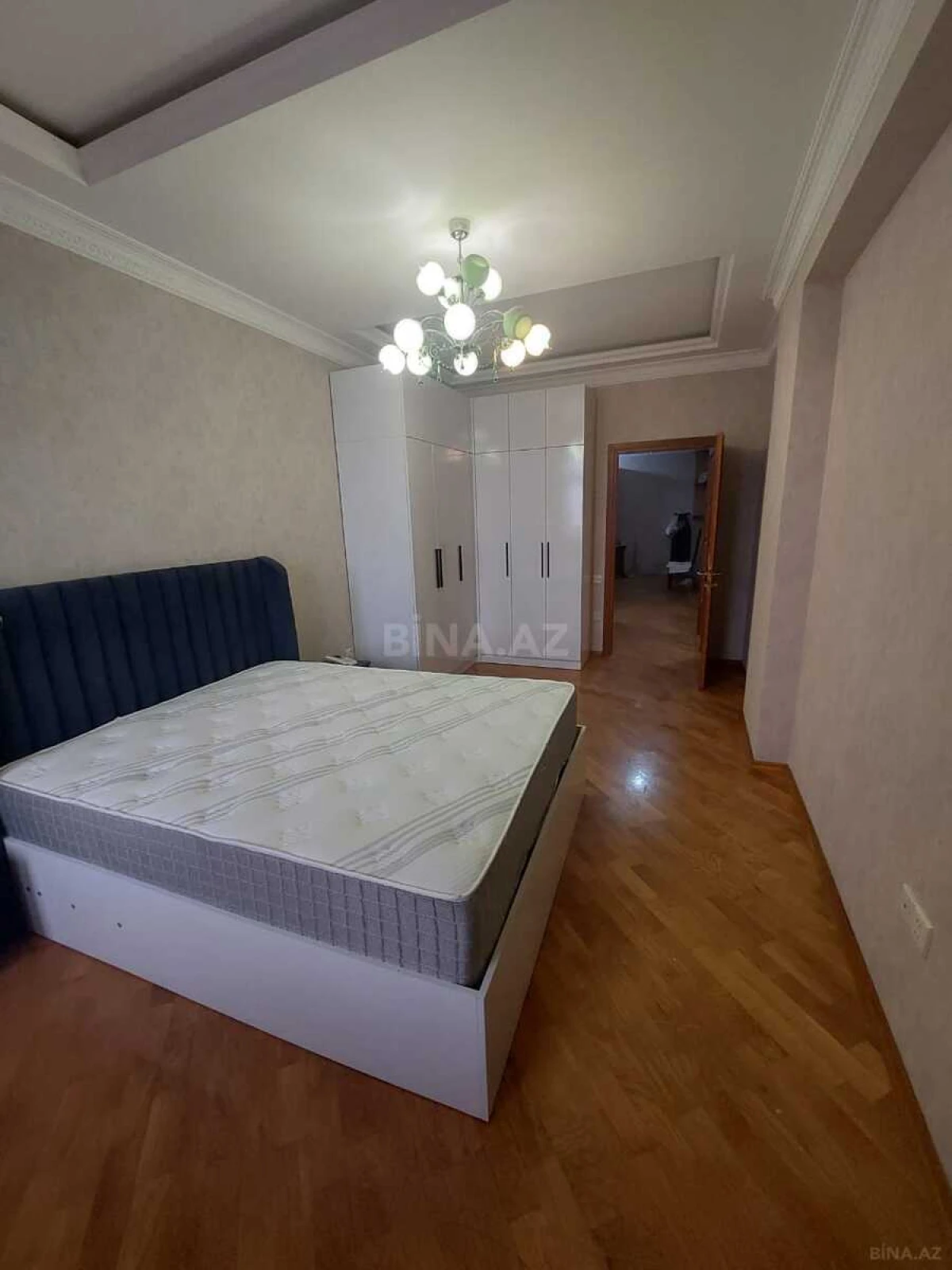 Kirayə verilir 3 otaqlı mənzil 120 m²
