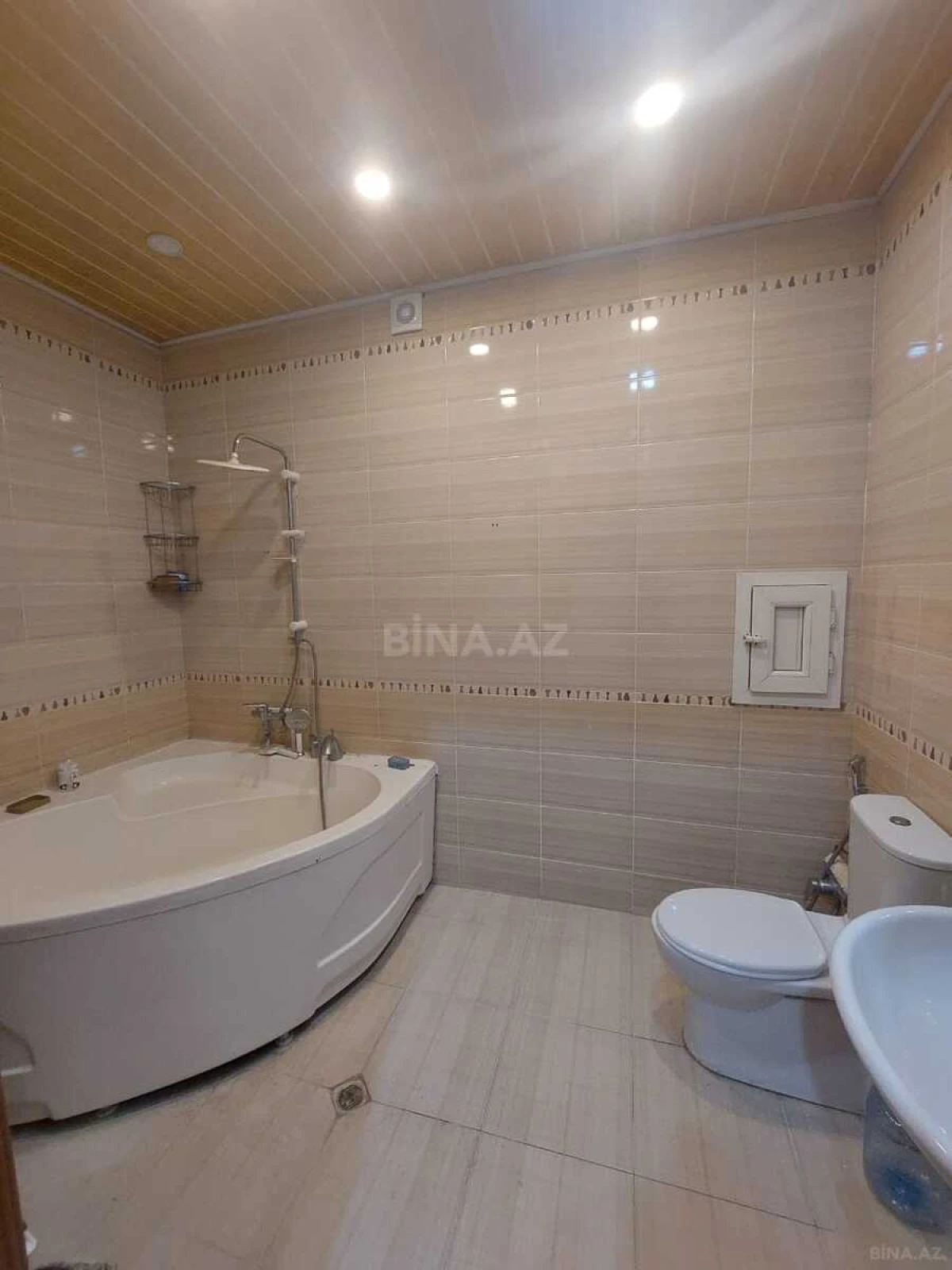 Kirayə verilir 3 otaqlı mənzil 120 m²