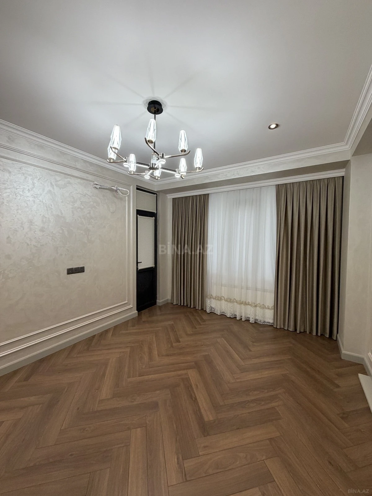 Satılır 3 otaqlı mənzil 76 m²