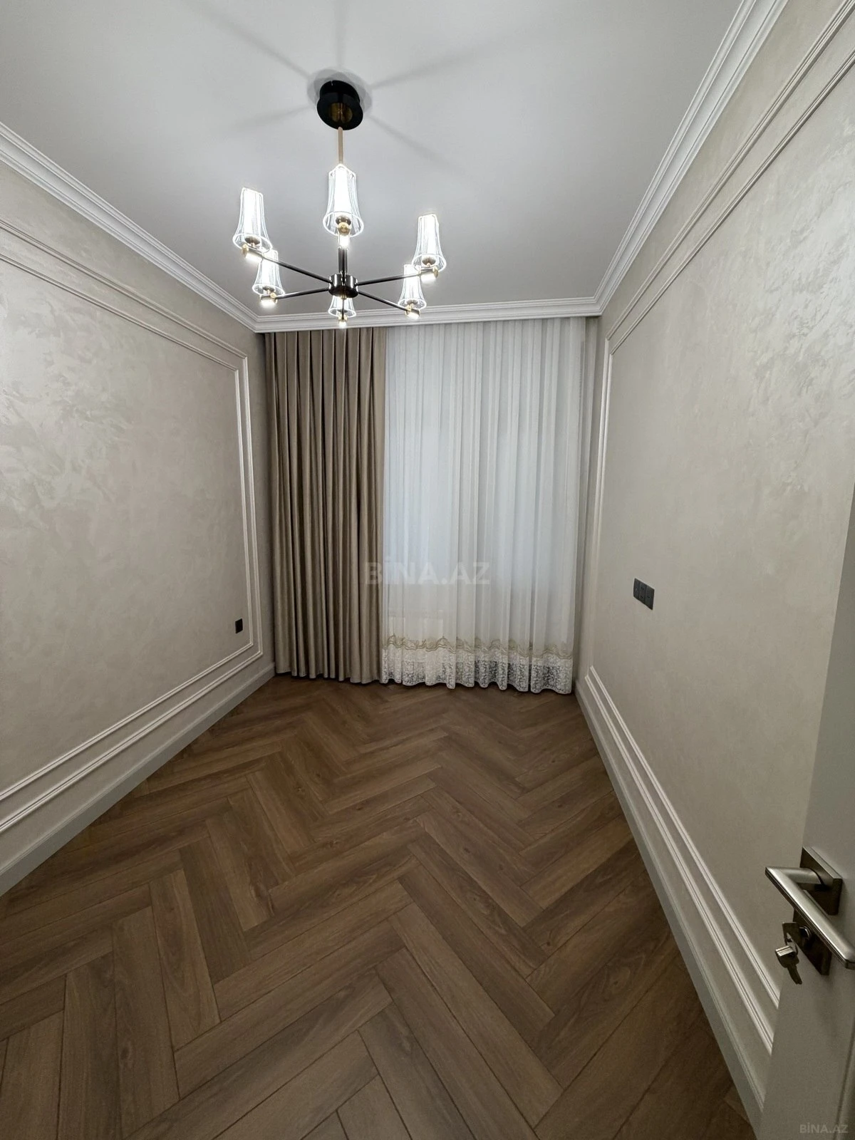 Satılır 3 otaqlı mənzil 76 m²