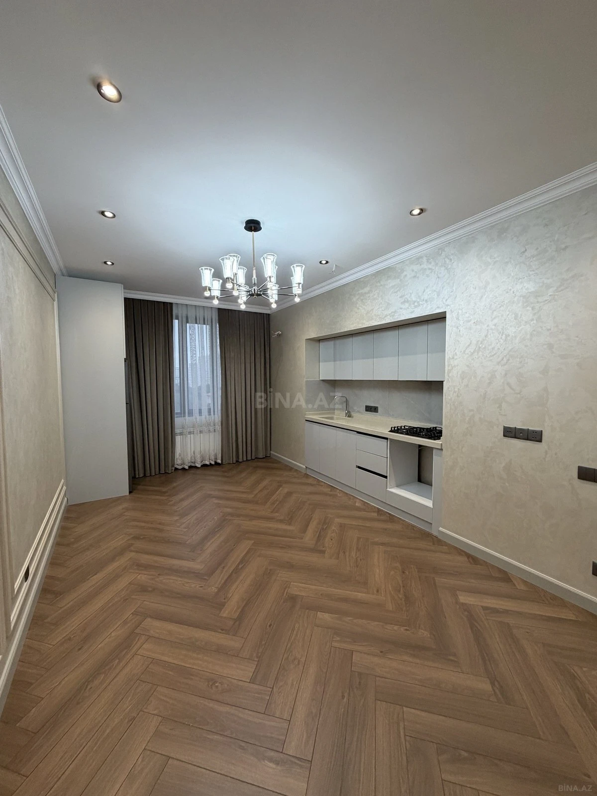 Satılır 3 otaqlı mənzil 76 m²