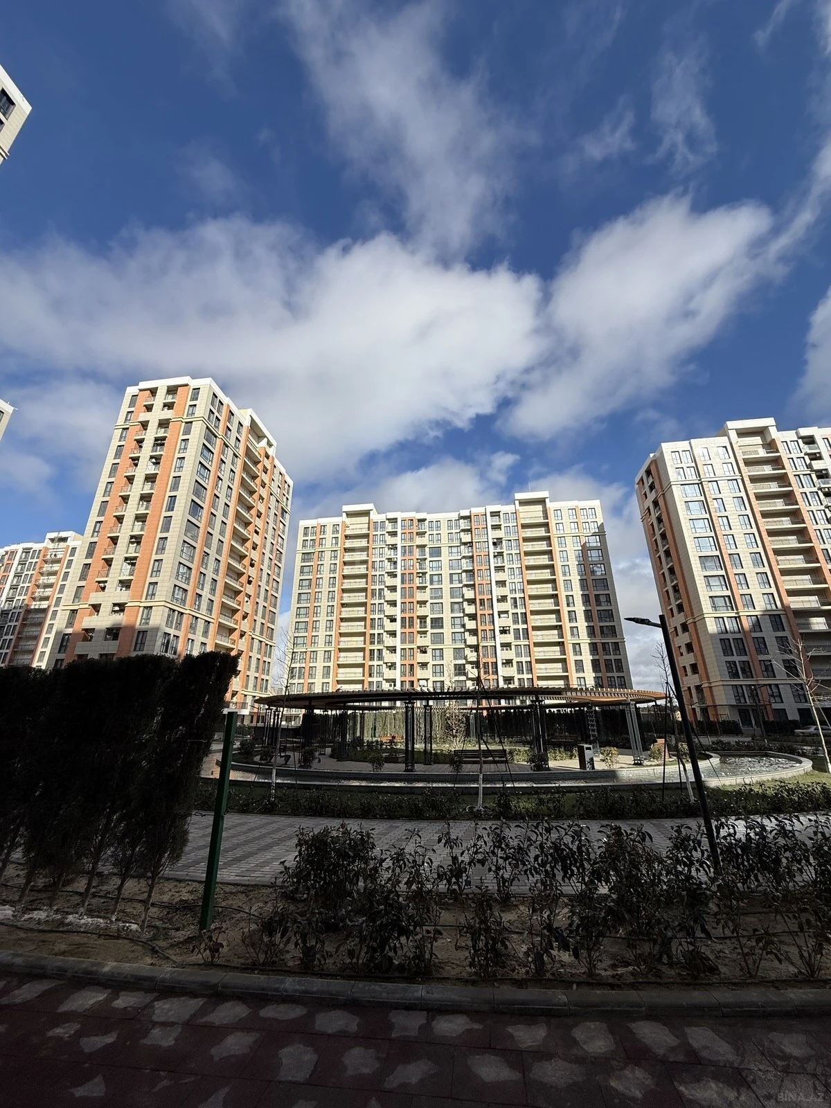 Kirayə verilir 2 otaqlı mənzil 50 m²