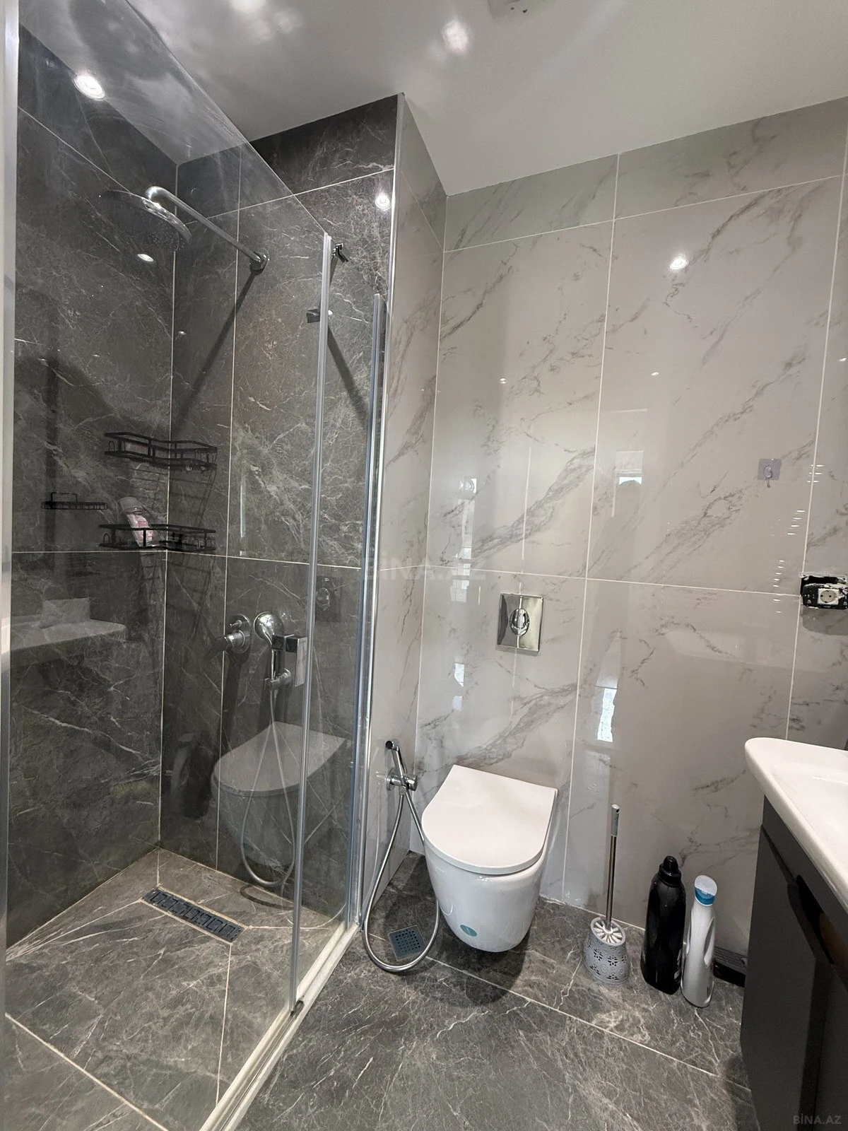 Kirayə verilir 2 otaqlı mənzil 50 m²