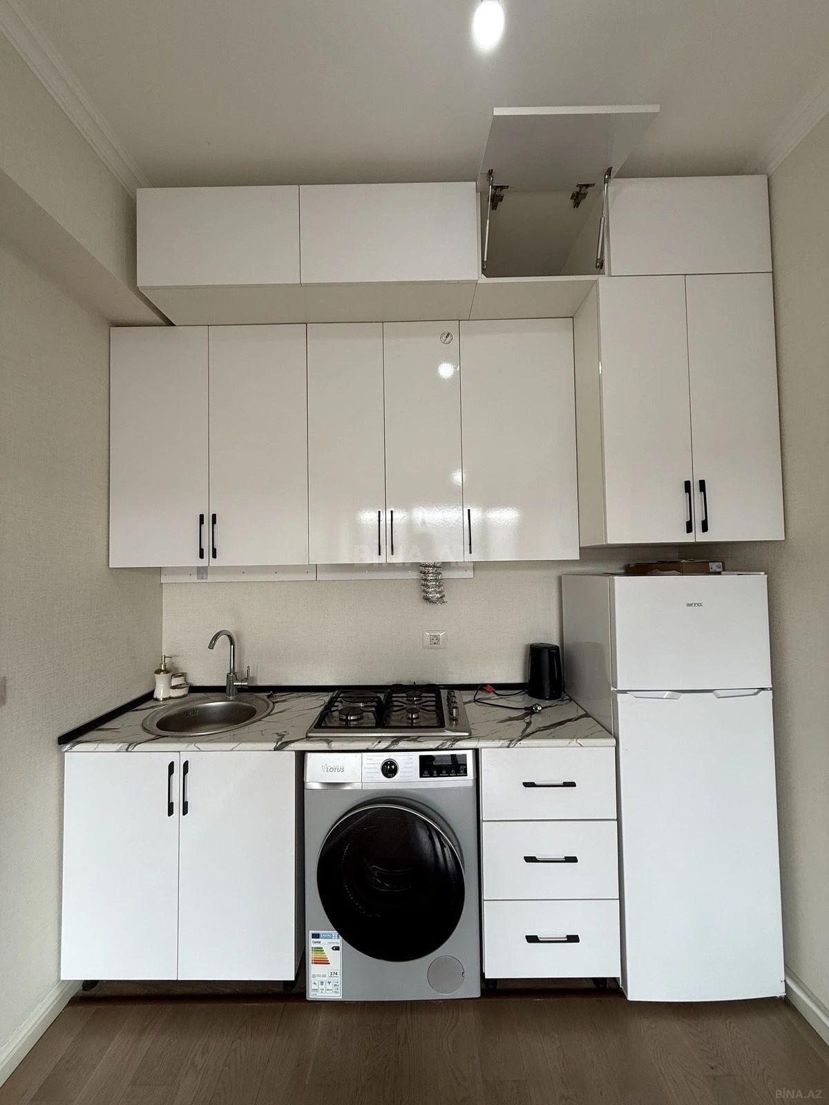 Kirayə verilir 2 otaqlı mənzil 50 m²