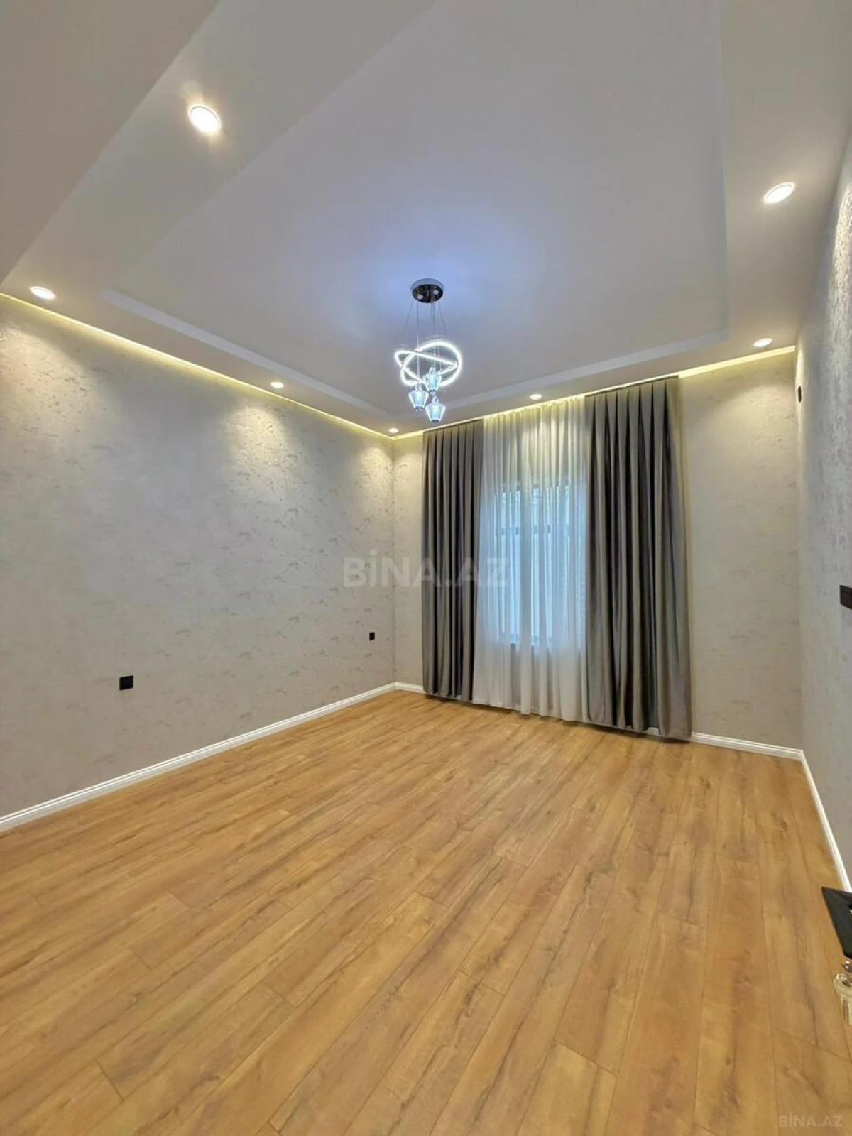 Satılır 4 otaqlı həyət evi 170 m²