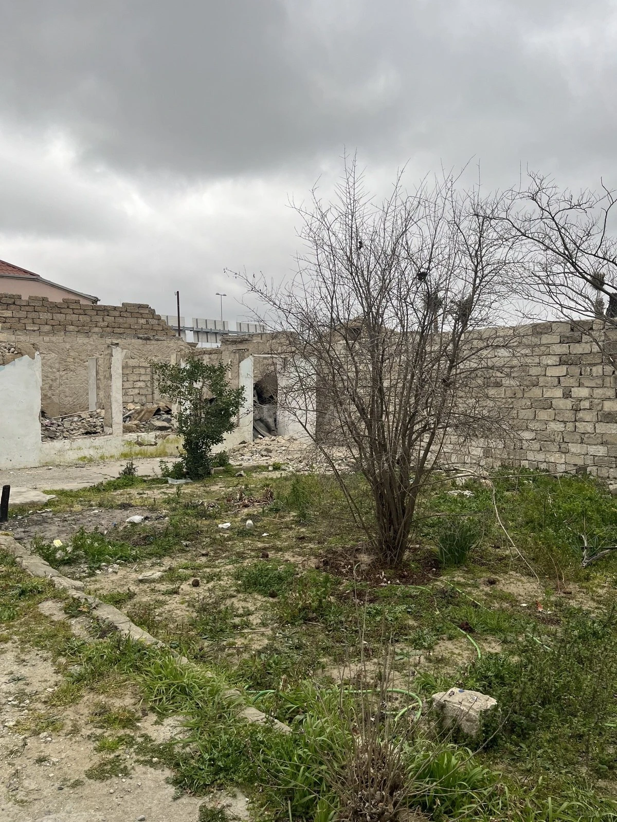 Satılır torpaq sahəsi 4 m²