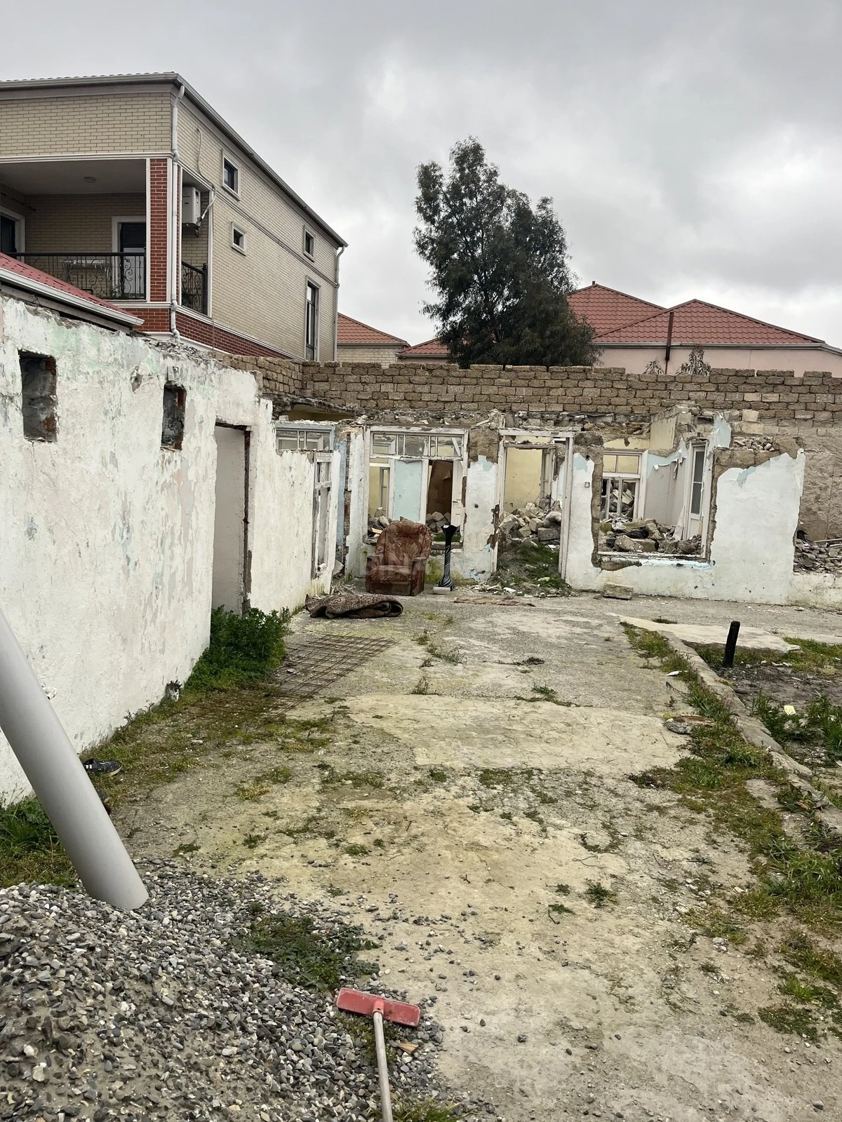 Satılır torpaq sahəsi 4 m²