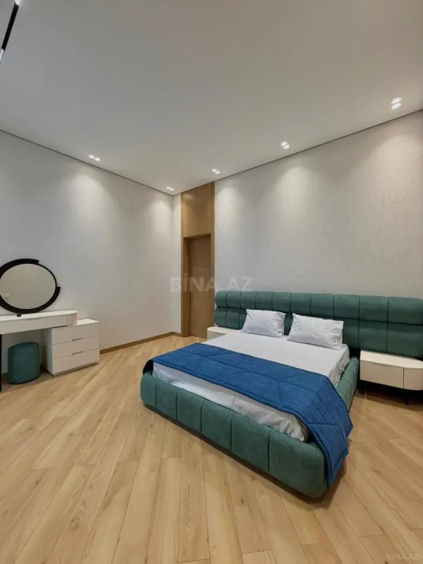 Satılır 5 otaqlı həyət evi 250 m²