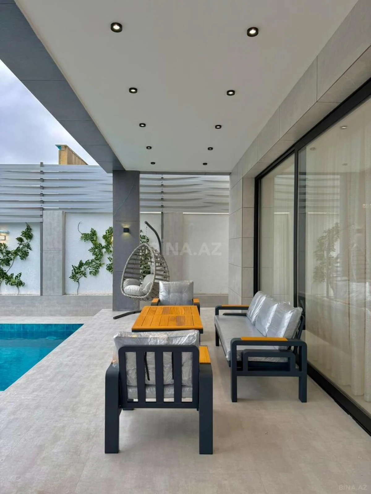 Satılır 5 otaqlı həyət evi 250 m²